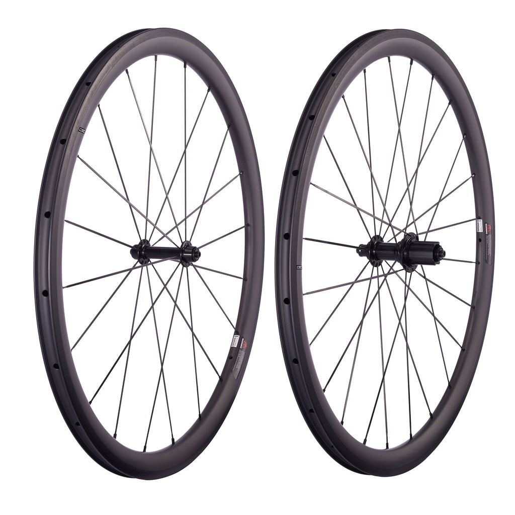 Inventaire Europe Roues de vélo de route en fibre de carbone Hooked CSC R13 moyeu Largeur 25mm Profil en U 38mm, 50mm, 60mm Clincher Tubeless jantes carbone pour freins à patins