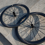 EU Stock | 1150g 35mm 40mm 50mm Hooked Tubeless Carbon Wheelset with Carbon Spokes 54T Ratchet Hub & Ceramic Bearings for 700C Gravel Bikes Paintless Carbon finish