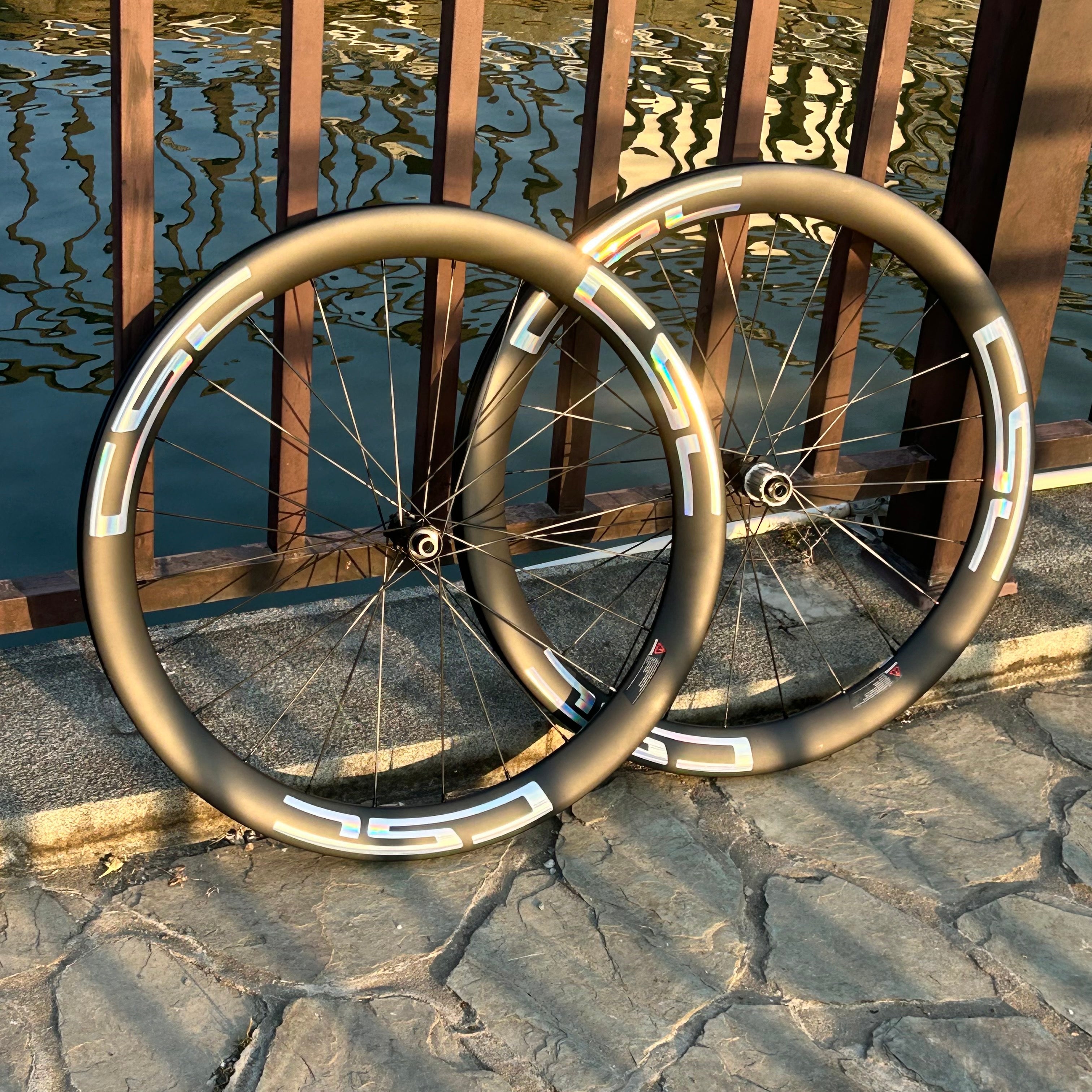 DLR 2.0 UCI 700C Carbon Fiber Gravel/Road Wheelset (Ships from UK Warehouse) — Disc Brake, 50mm Rim Depth, 32mm Internal Width, Clincher/Tubeless Compatible, 12mm Thru-Axle, 36T Ratchet Hub